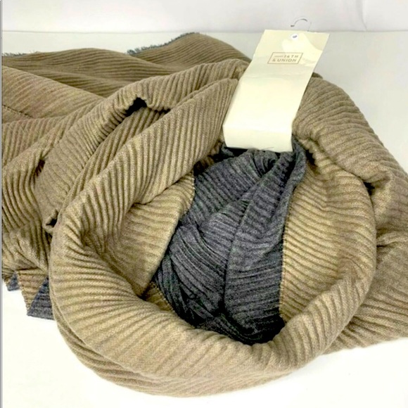 14th & Union Womens Reversible Ribbed Scarf - Picture 3 of 4